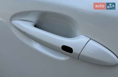 Седан Lexus IS 2010 в 