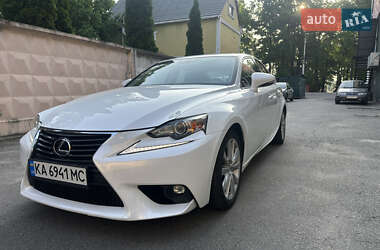 Седан Lexus IS 2015 в 
