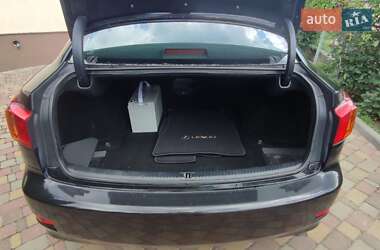 Седан Lexus IS 2010 в 