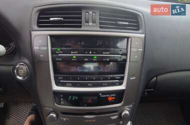 Седан Lexus IS 2010 в 