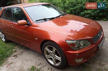 Седан Lexus IS 1999 в 