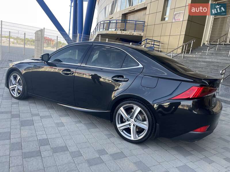 Седан Lexus IS 2017 в Києві