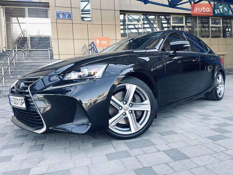 Седан Lexus IS 2017 в Києві