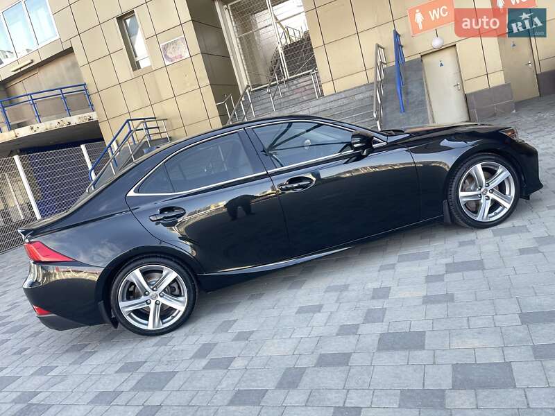 Седан Lexus IS 2017 в Києві