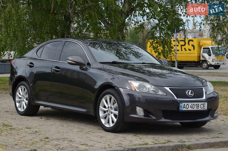 Седан Lexus IS 2010 в Харькове