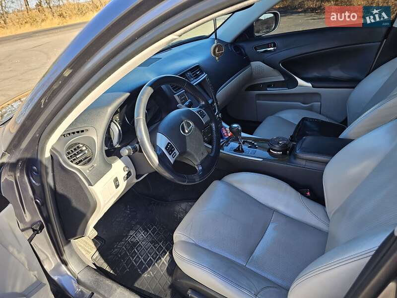 Седан Lexus IS 2012 в Одессе