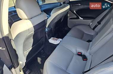 Седан Lexus IS 2012 в 