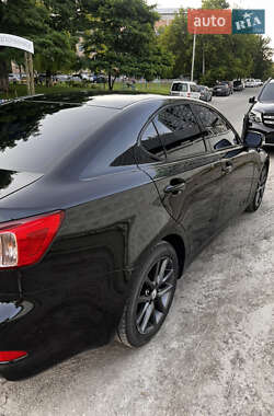 Седан Lexus IS 2011 в 