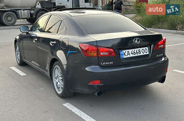 Седан Lexus IS 2005 в 