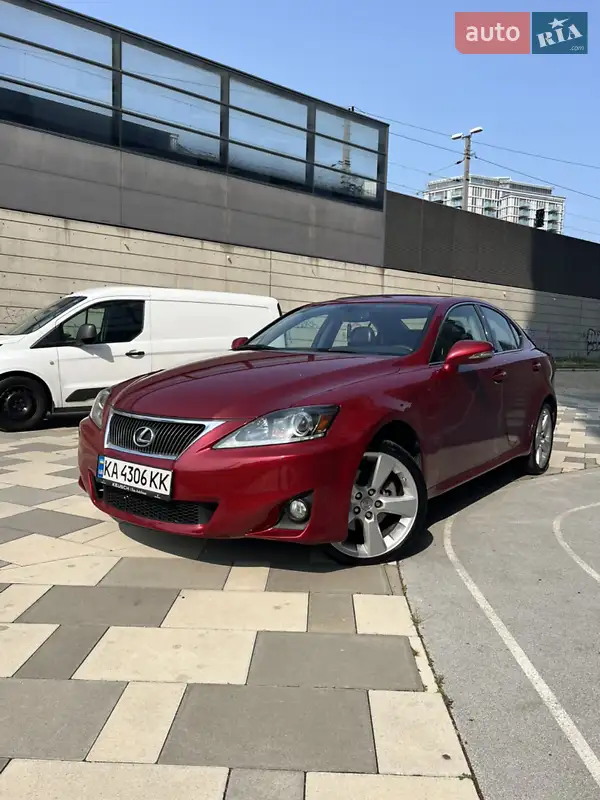Lexus IS 2012