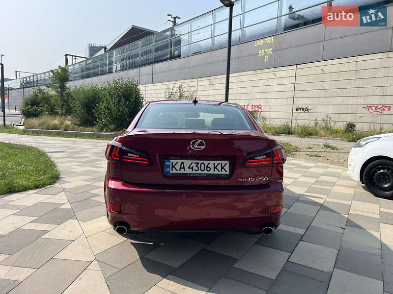Седан Lexus IS 2012 в Киеве