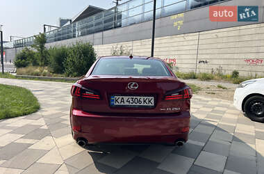 Седан Lexus IS 2012 в 