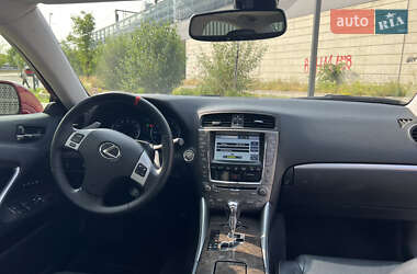 Седан Lexus IS 2012 в 