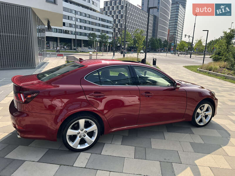 Седан Lexus IS 2012 в Киеве