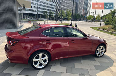 Седан Lexus IS 2012 в 