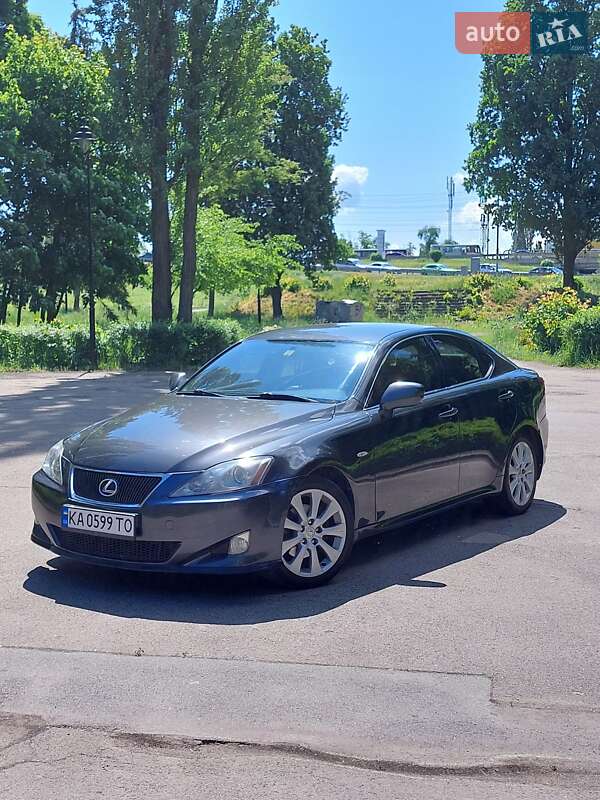 Седан Lexus IS 2007 в 