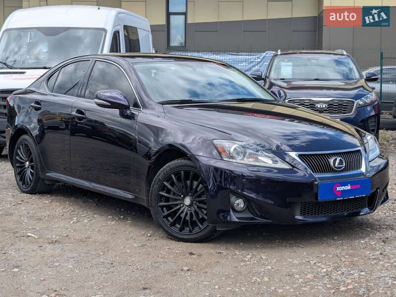 Седан Lexus IS 2011 в Києві