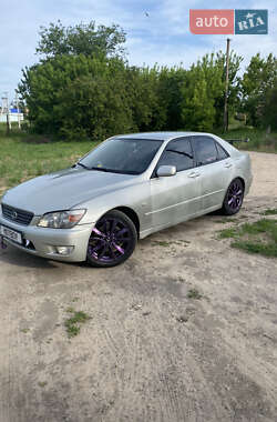 Седан Lexus IS 1999 в Павлограді