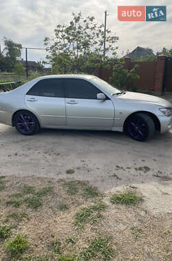 Седан Lexus IS 1999 в 