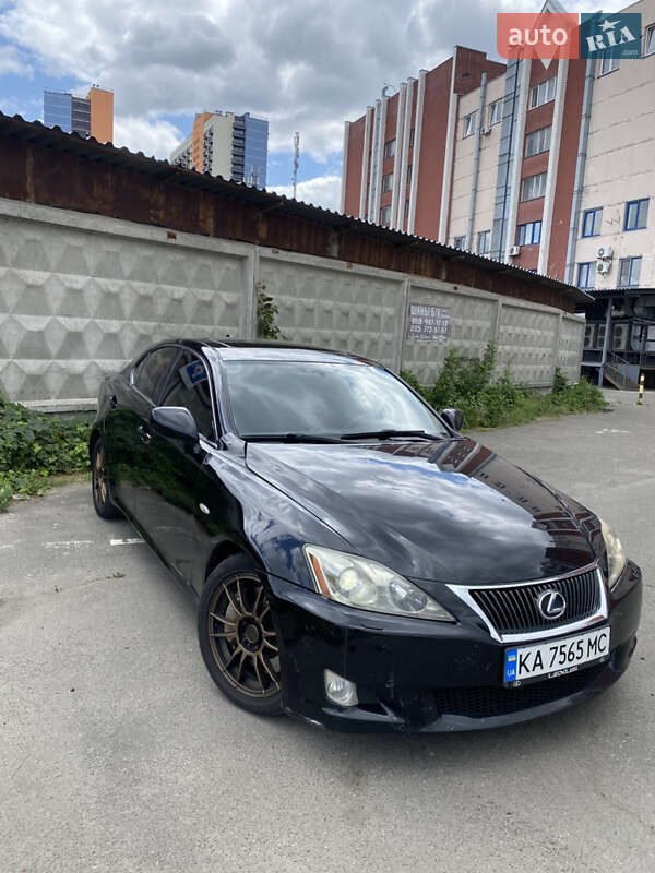 Седан Lexus IS 2007 в Киеве