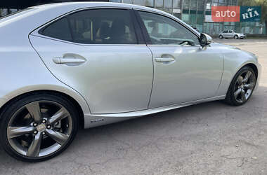 Седан Lexus IS 2014 в 