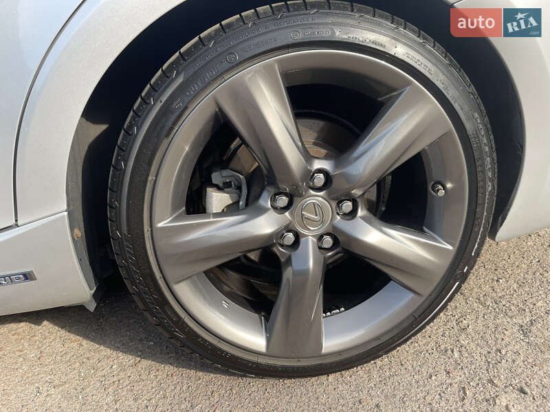 Седан Lexus IS 2014 в Киеве
