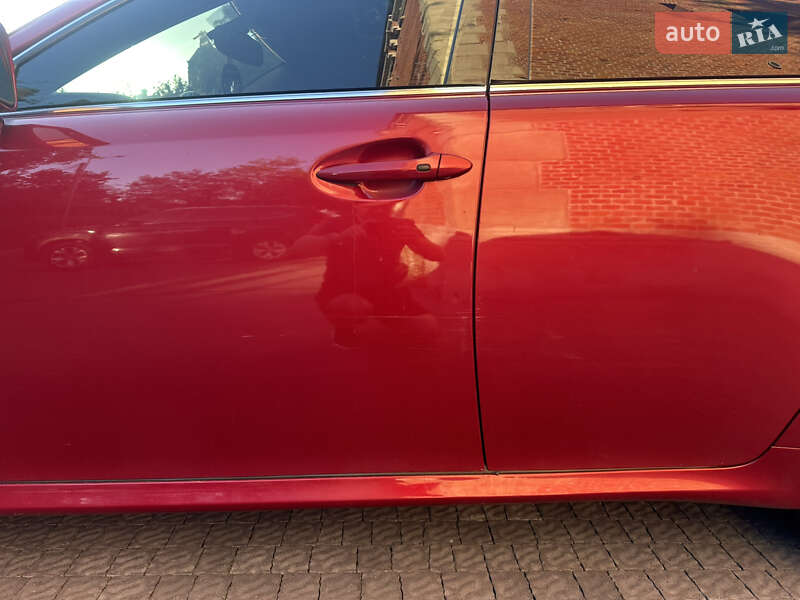 Седан Lexus IS 2011 в Львове