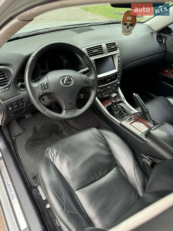 Седан Lexus IS 2006 в Харькове