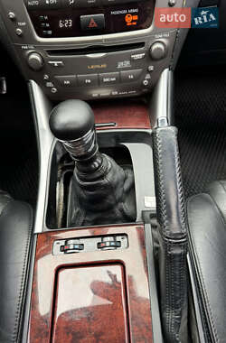 Седан Lexus IS 2006 в 