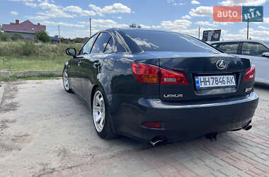 Седан Lexus IS 2005 в Татарбунарах