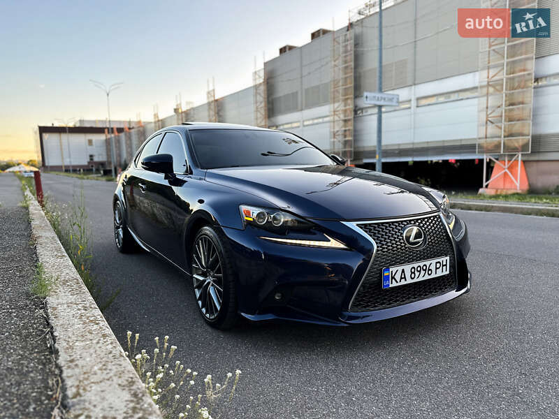 Lexus IS 2014