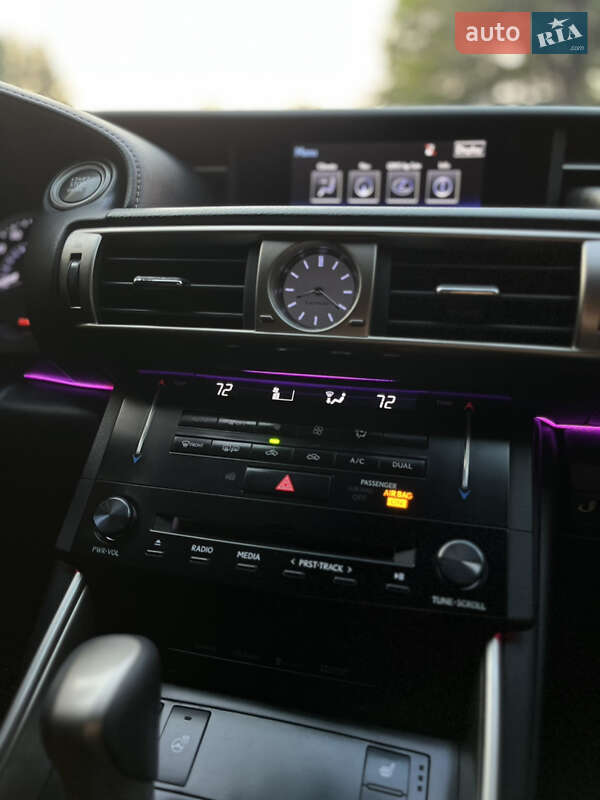 Седан Lexus IS 2013 в Одессе