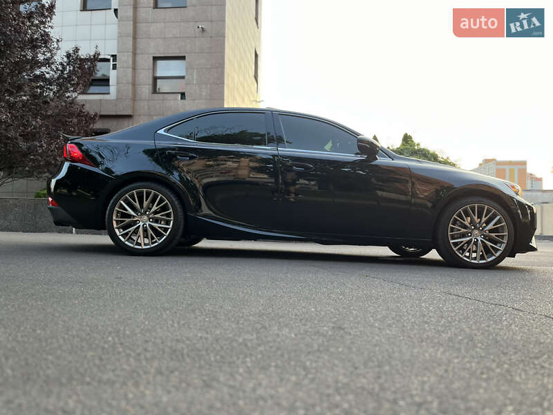 Седан Lexus IS 2013 в Одессе