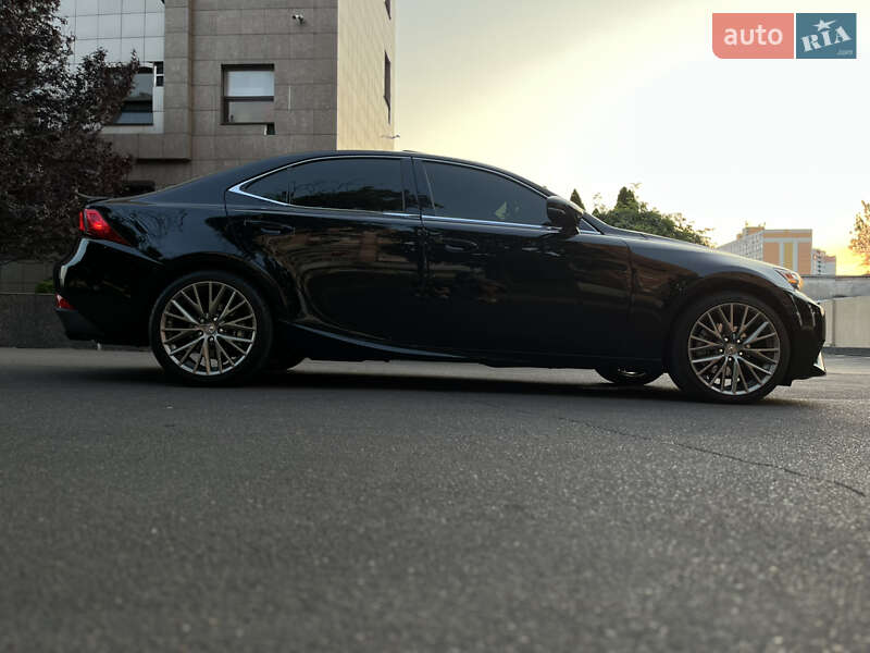 Седан Lexus IS 2013 в Одессе