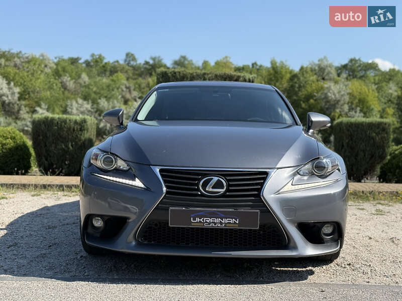 Седан Lexus IS 2016 в Дніпрі