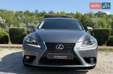 Седан Lexus IS 2016 в 