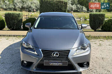 Седан Lexus IS 2016 в 