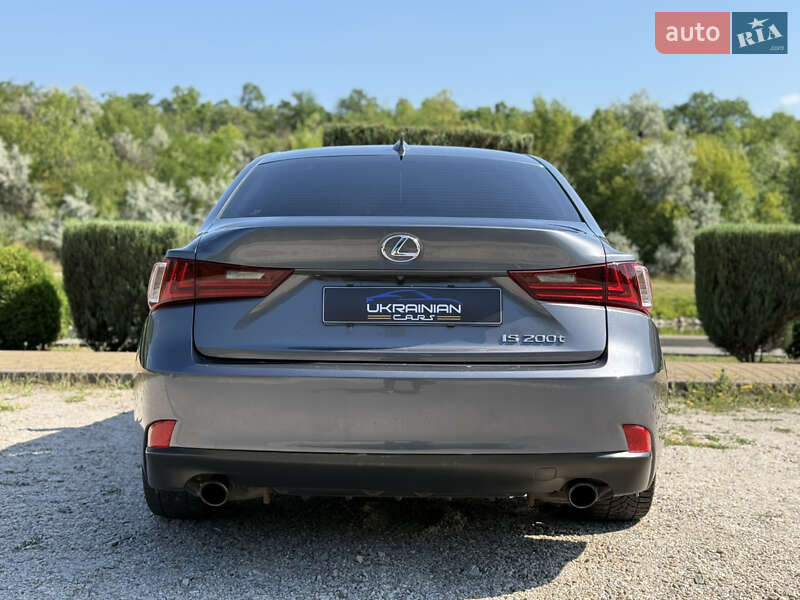 Седан Lexus IS 2016 в Дніпрі