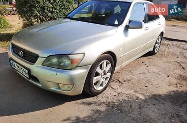 Седан Lexus IS 1999 в Краснограді