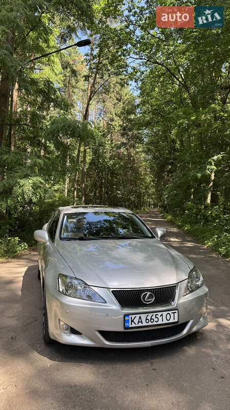 Седан Lexus IS 2007 в Киеве