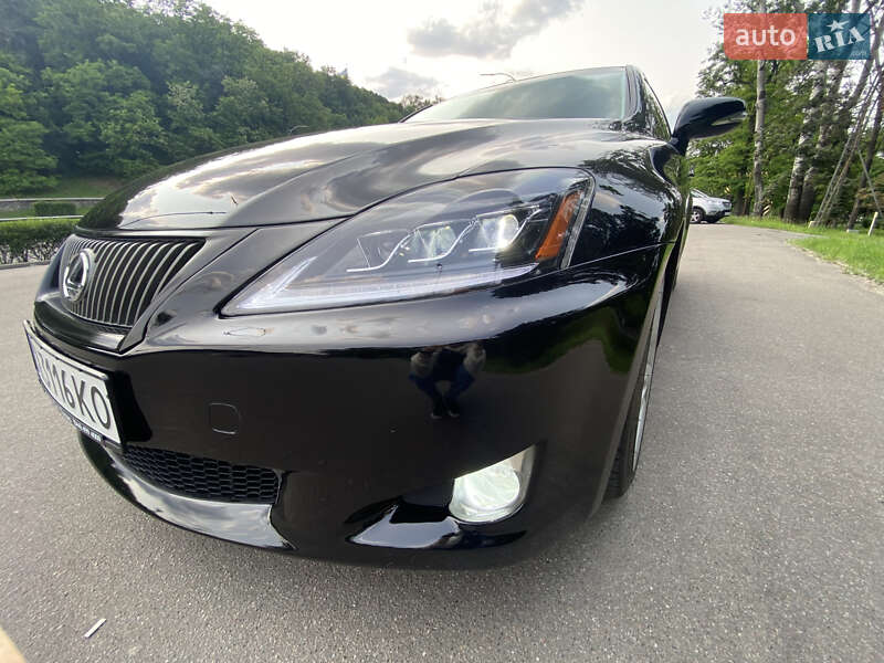 Седан Lexus IS 2008 в Киеве
