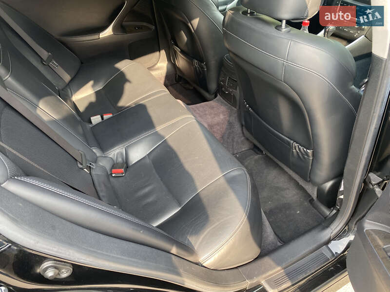 Седан Lexus IS 2008 в Киеве