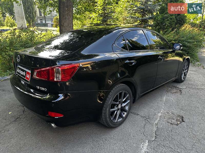 Седан Lexus IS 2011 в Киеве
