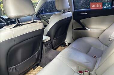 Седан Lexus IS 2011 в 