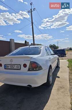 Седан Lexus IS 2002 в 