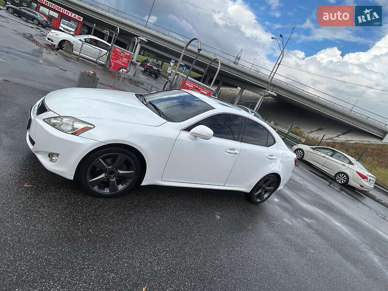 Седан Lexus IS 2008 в Києві