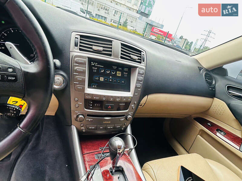 Седан Lexus IS 2008 в Києві
