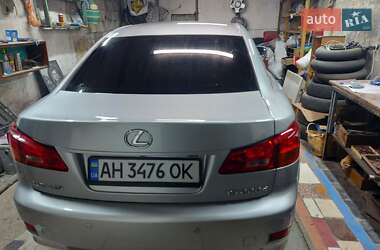 Седан Lexus IS 2005 в 