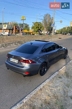 Седан Lexus IS 2013 в 