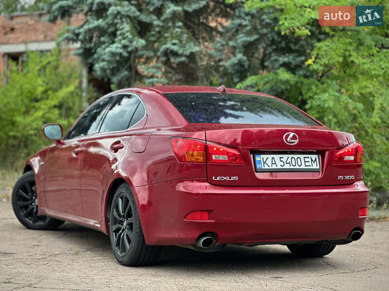 Седан Lexus IS 2007 в Киеве